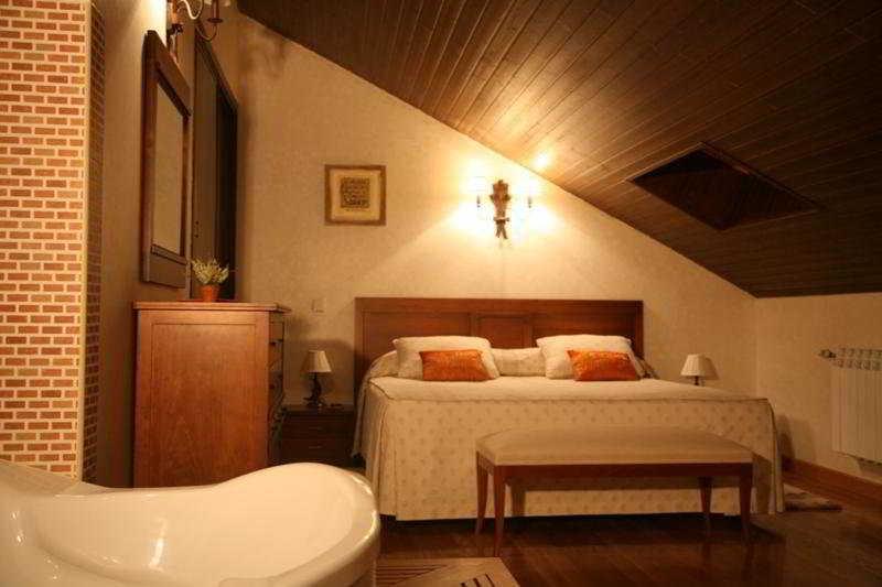 La Galamperna Hotel Nava del Barco ภายนอก รูปภาพ